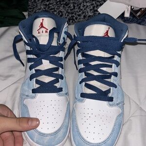 Air Jordan 1 Mid SE 'French Blue
